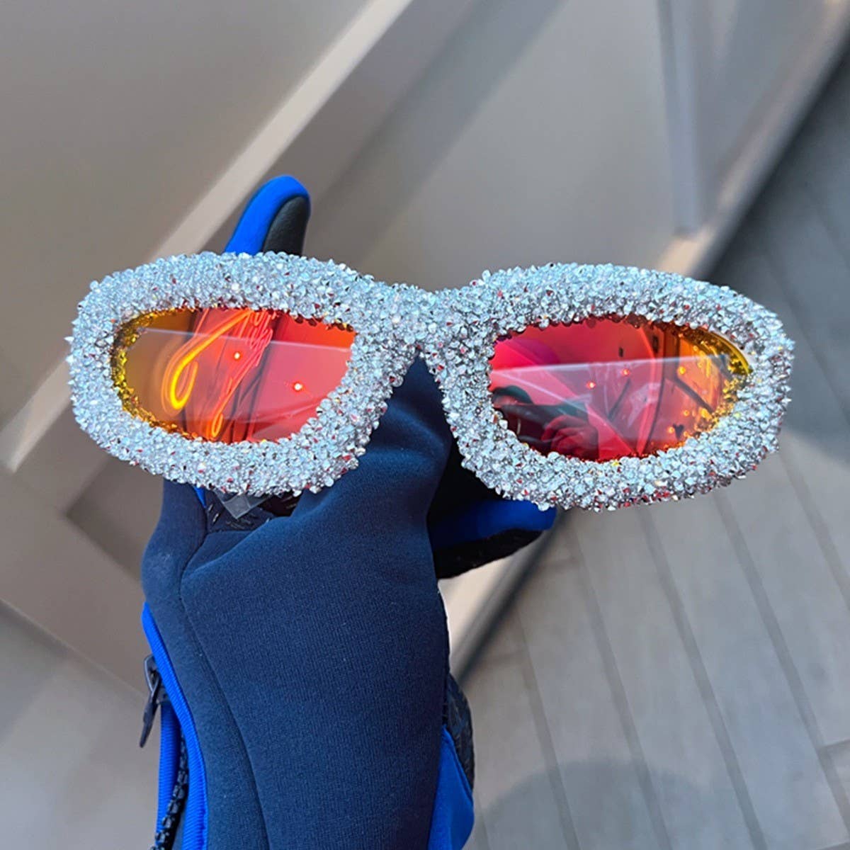 SPORTY CAT-EYE DIAMOND SUNGLASSES_CWASG0803