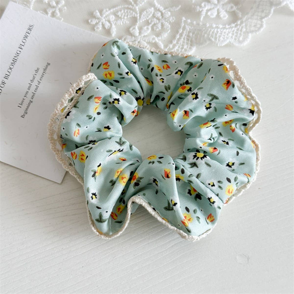 FLORAL LACE BORDER VERSATILE LARGE INTESTINE RING