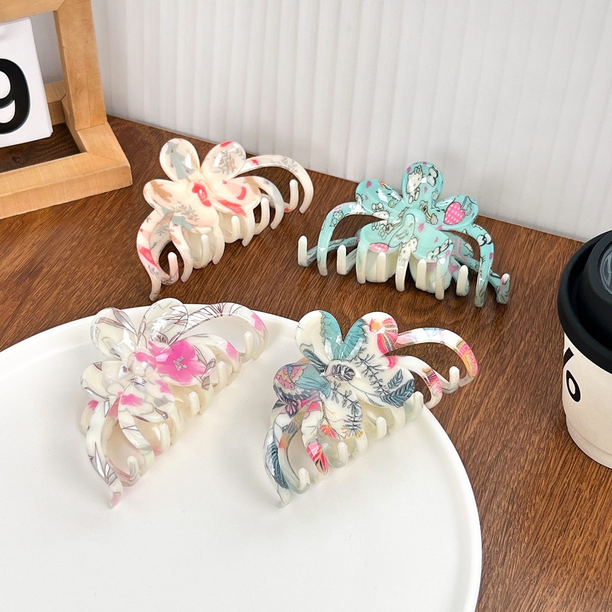 Vintage Floral Claw Clip ? Elegant Chinese Grip