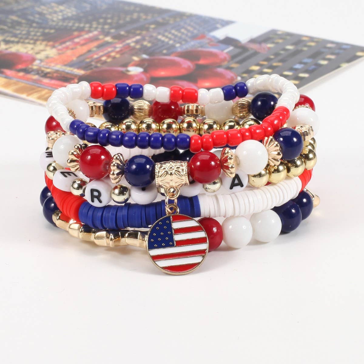 CWMM10463_USA FLAG RED WHITE BLUE BEADED BRACELET