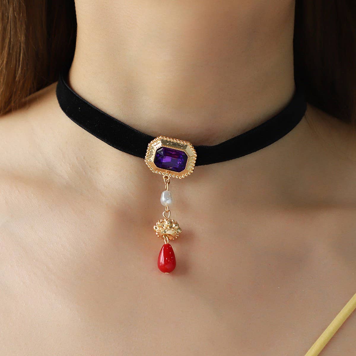 WOMEN'S DIAMOND PEARL HEART PENDANT NECKLACE