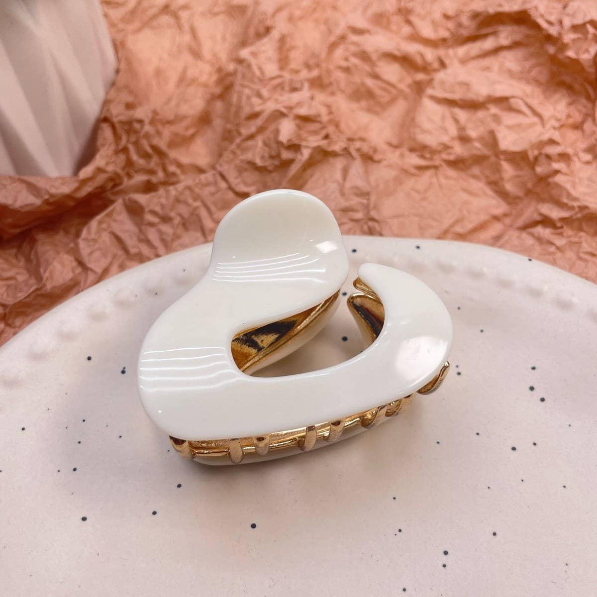 Irregular Acetate Metal Hair Claw - Chic Mid Clip_CWAHA0562