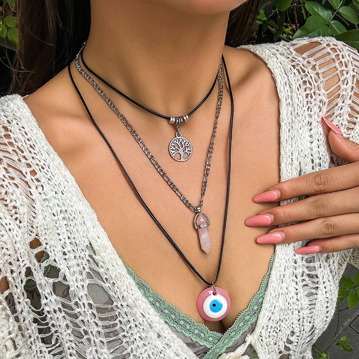 NEW DEVIL BLUE EYES VINTAGE BEADED NECKLACE