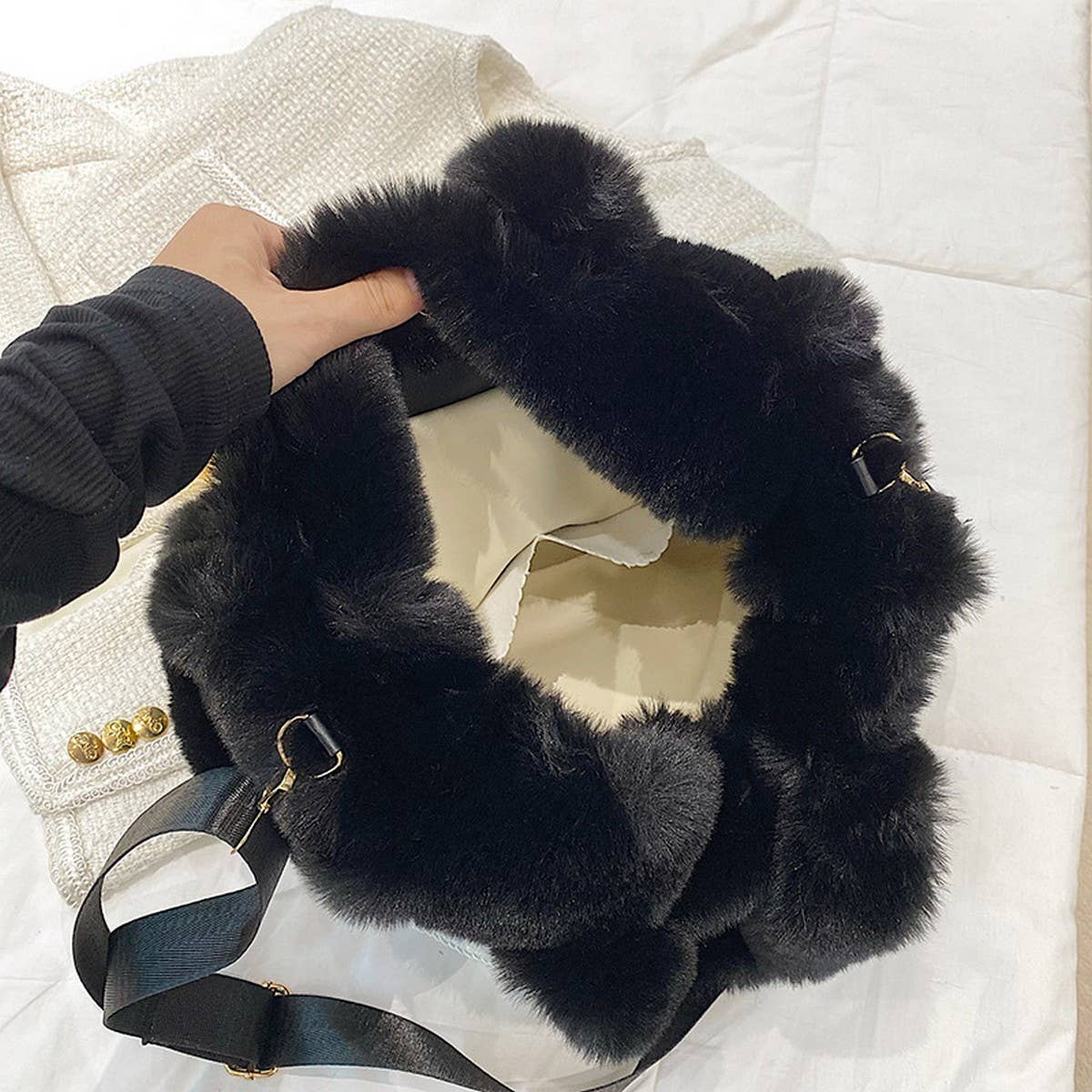 WINTER IMITATION RABBIT FURLARGE CAPACITY PLUSH BAG_CWAB3926