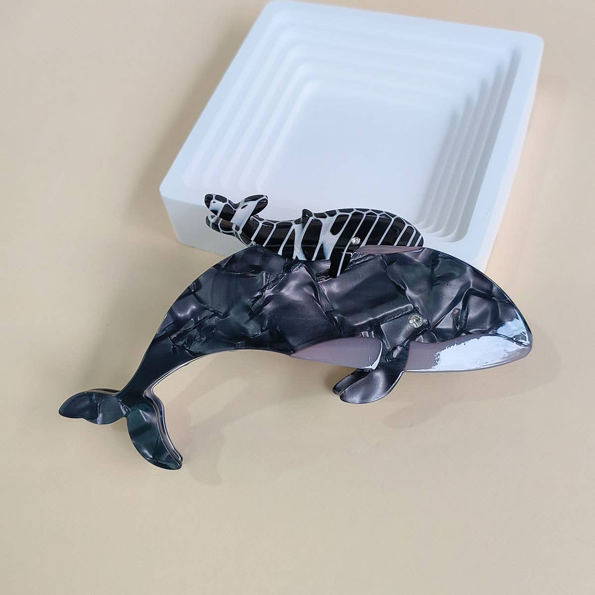 OCEAN WHALE SHELL FISH SEASHELL HAIR CLAW CLIPS_CWAHA0550