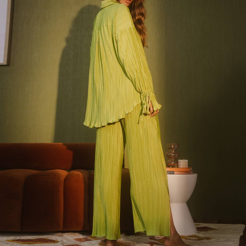 Pleated long-sleeved shirt, slit trousers set