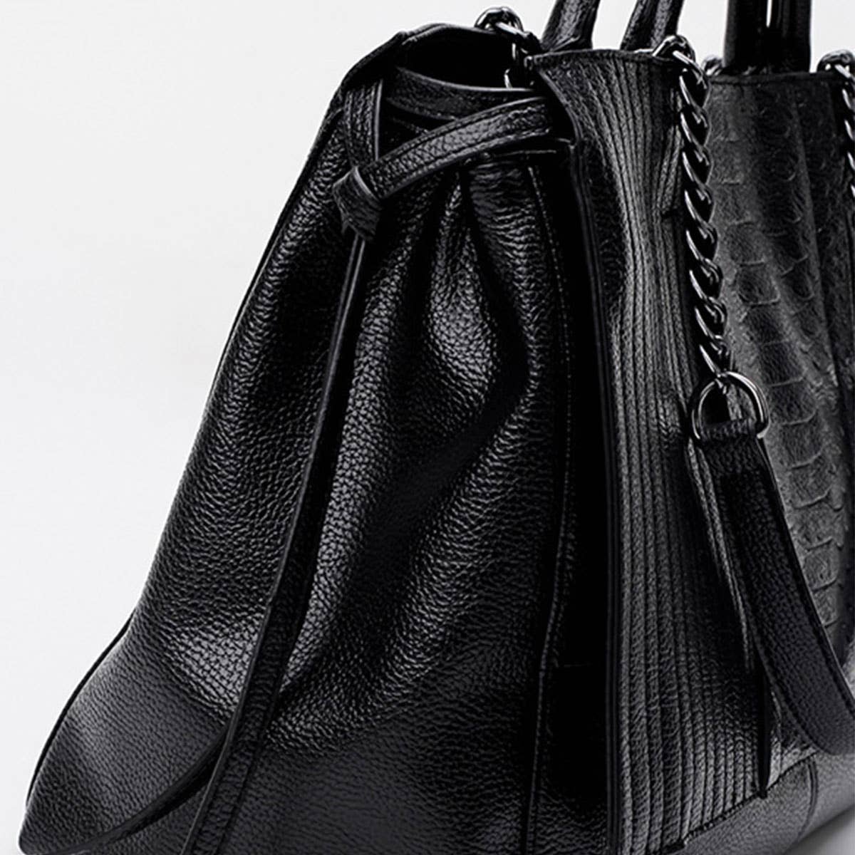 Large-capacity personalized single-shoulder bag