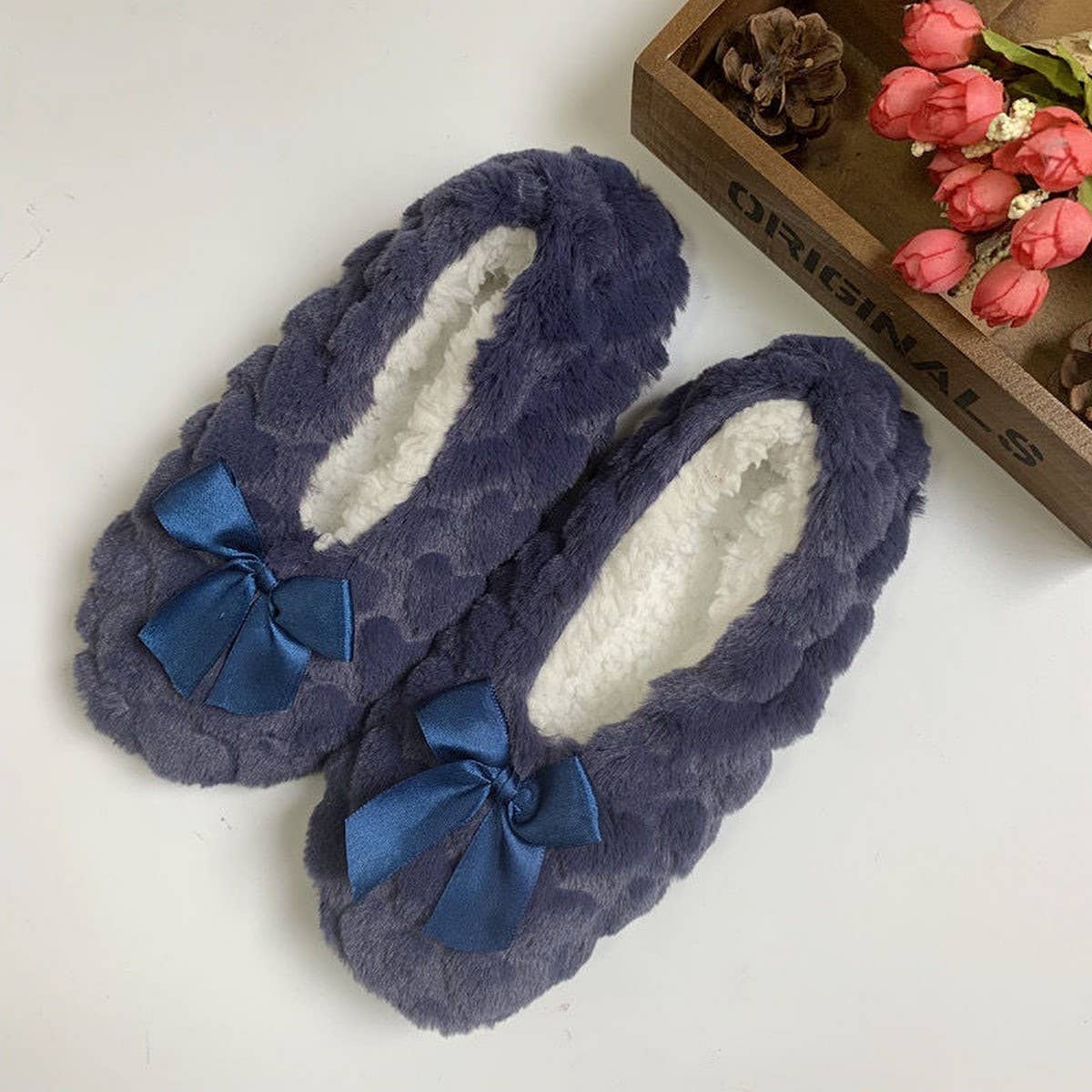 THICKENED AND VELVET ADULT FLOOR SOCK SLIPPERS