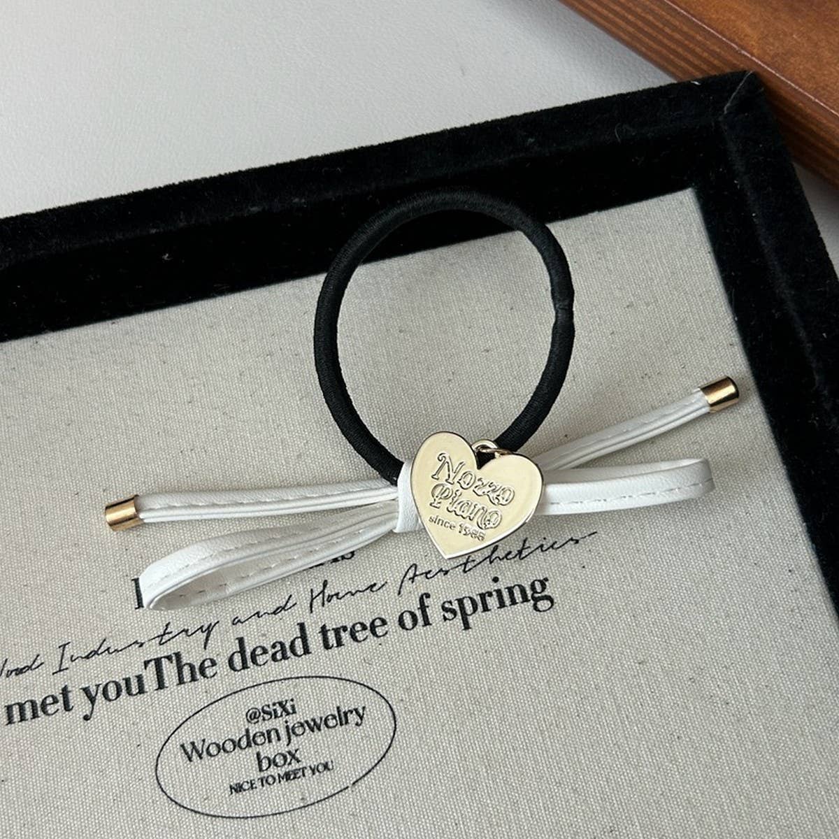 SIMPLE HEART BOW SWEET HAIR SCRUNCHIES_CWAHA2814