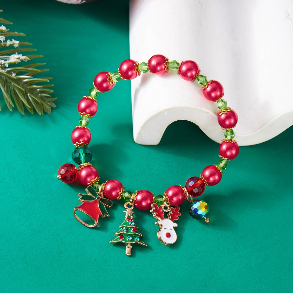 CHRISTMAS BELL WREATH PULL-OUT BRACELET