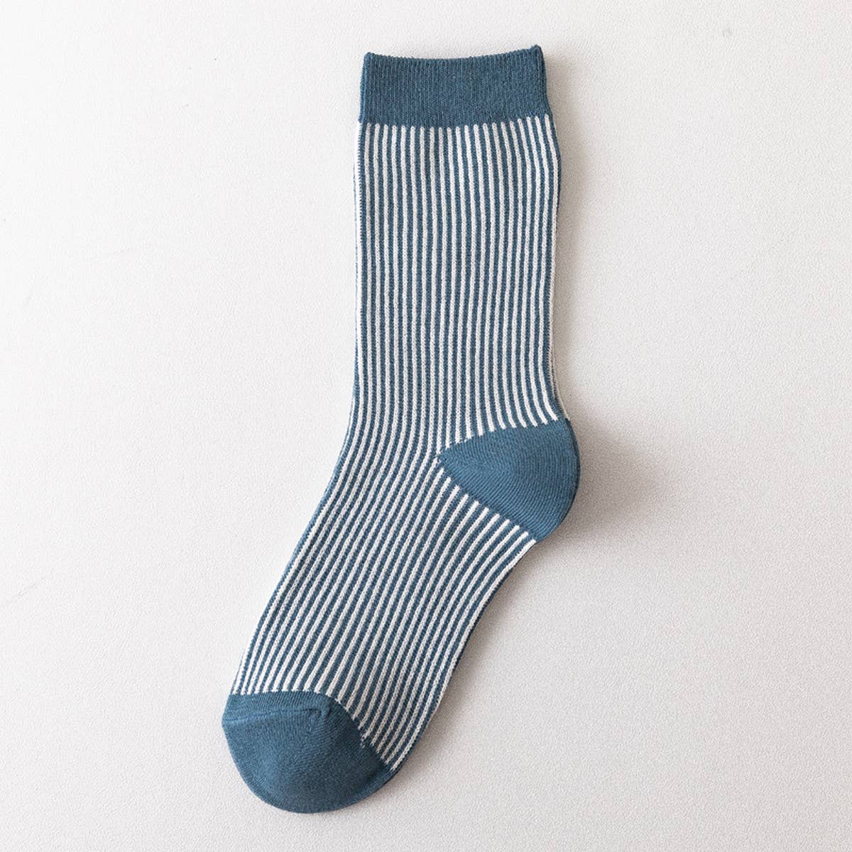 SIMPLE STRIPED MID-CALF SOCKS_CWMS0662