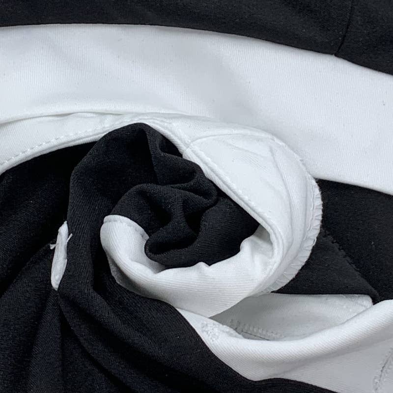 SHORT TOP STRAIGHT LEG TWO-PIECE SET