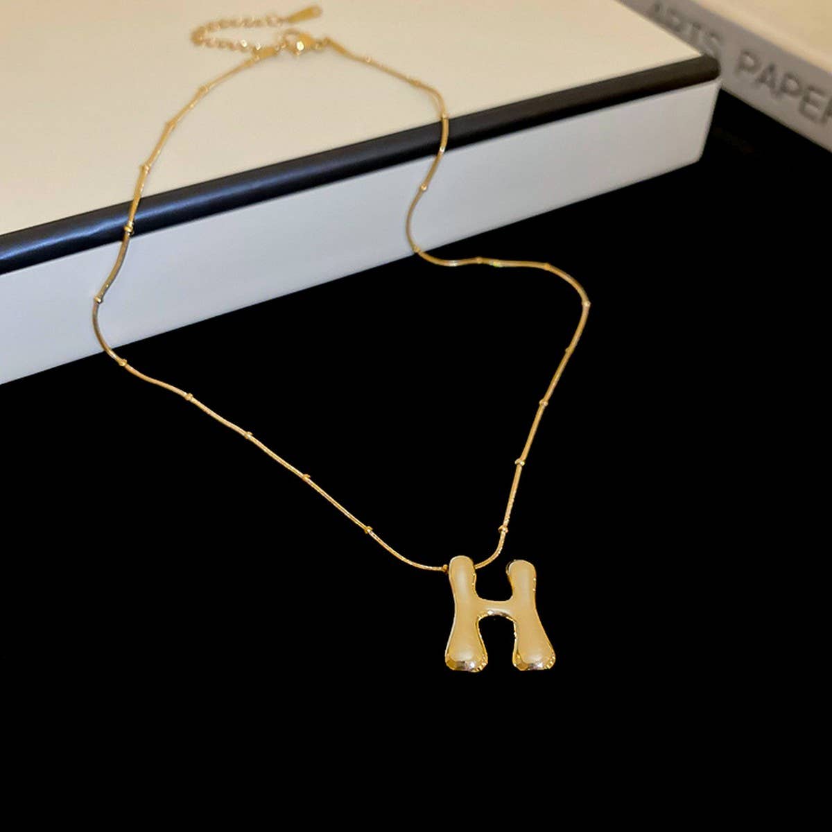 NEW LETTER PENDANT, NICHE TEMPERAMENT NECKLACE