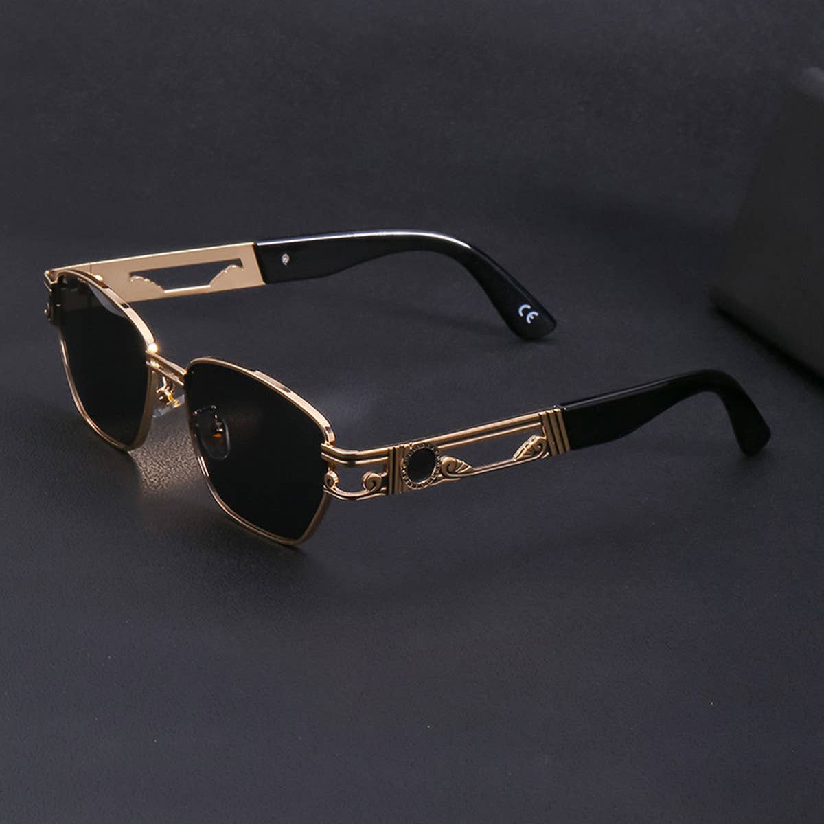 TRENDY AND FASHIONABLE RETRO STEAMPUNK SUNGLASSES