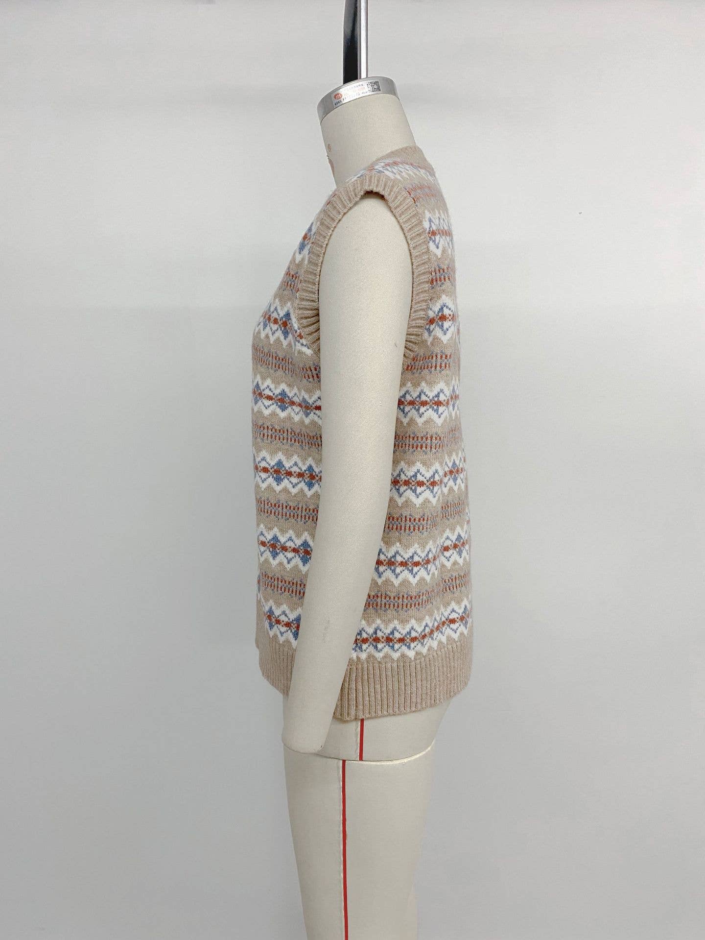 Ethnic-style jacquard knitted vest