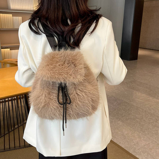 WINTER FASHION ALL-MATCH LIGHTWEIGHT PLUSH BACKPACK_CWAB3929