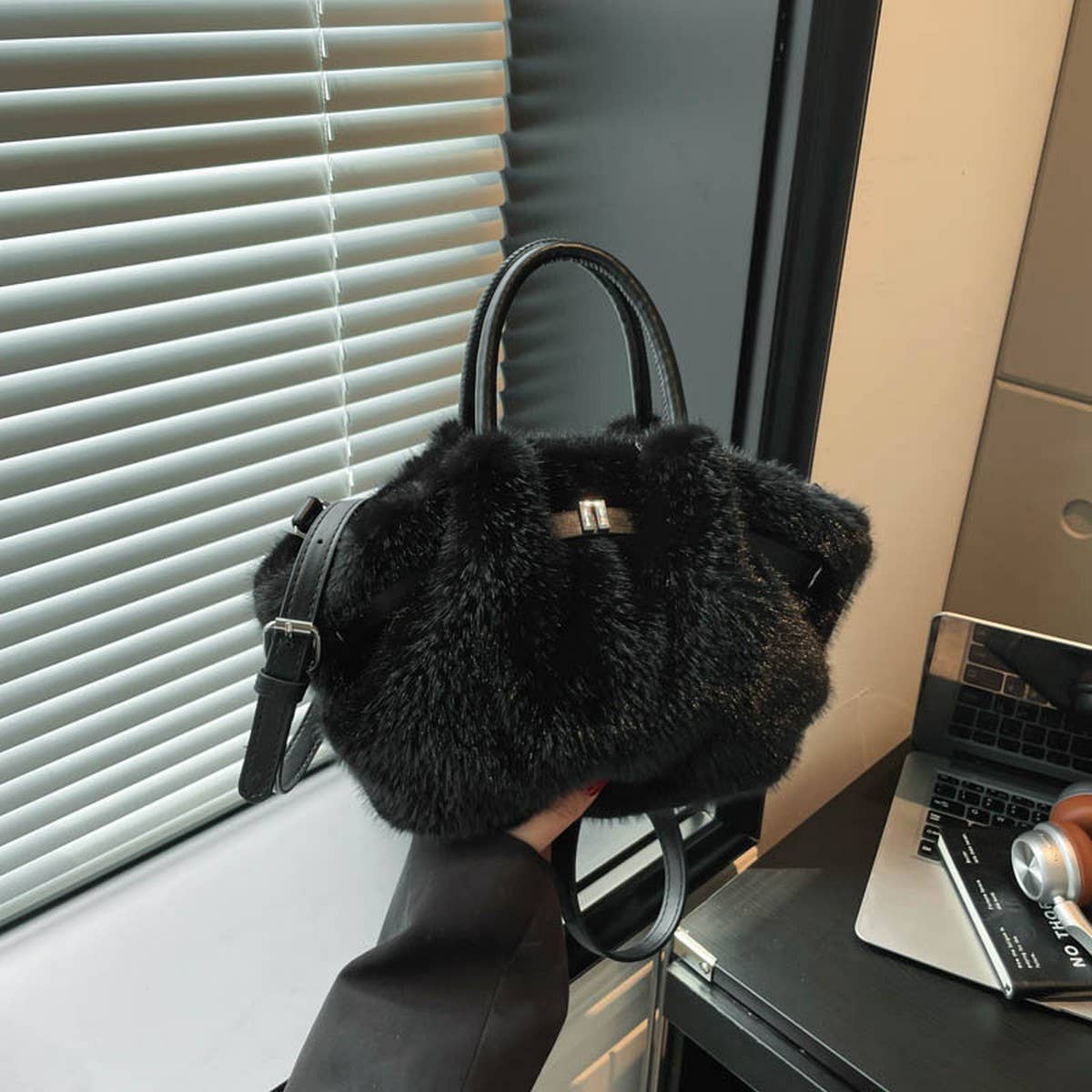 Fluffy Rabbit Fur Bag Korean Handbag Crossbody_CUAB00599