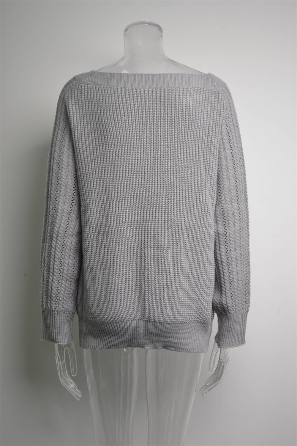 LINE-NECK PERSONALIZED CUT-OUT FASHION KNITWEAR