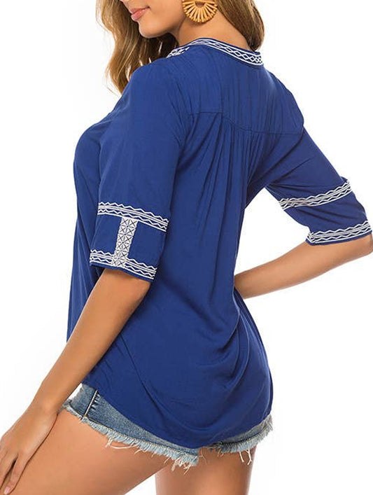 COTTON PLUS-SIZE V-NECK EMBROIDERED TOP_CWTBLS0659