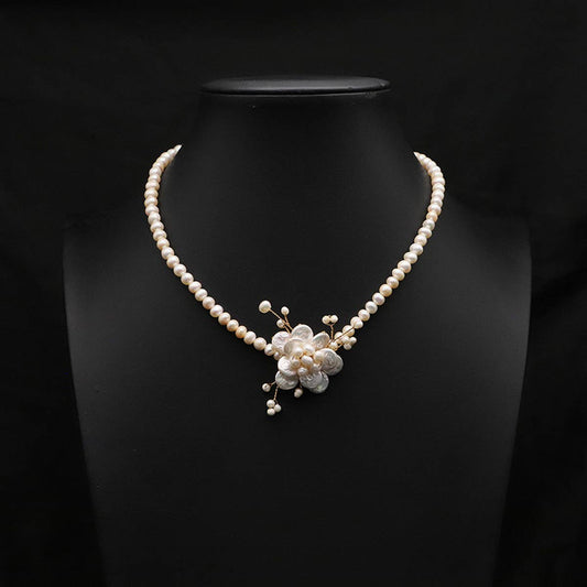 NATURAL FRESHWATER PEARL PETAL NECKLACE