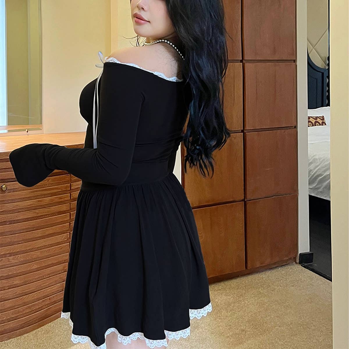 Sexy Off Shoulder Lace Dress ? Curvy Fit