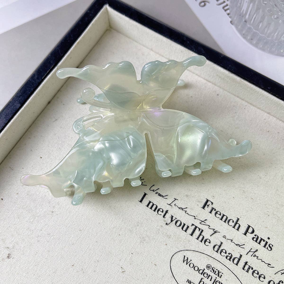 Vintage 3D Butterfly Hair Claw French Acetate Clip_CWAHA1335