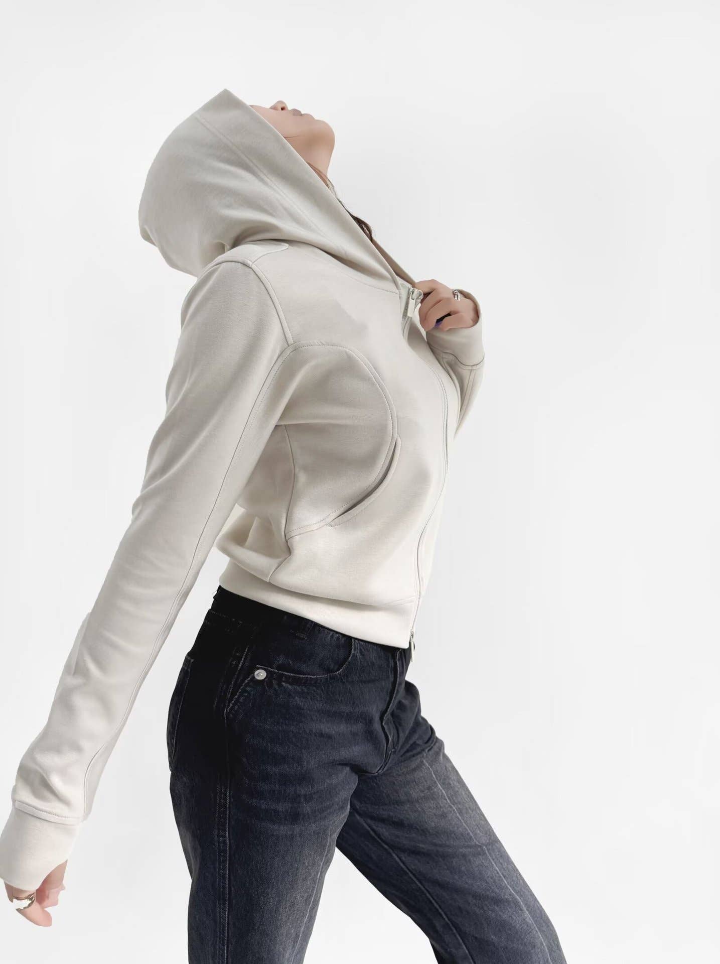 Hooded long-sleeved fitted hoodie jacket