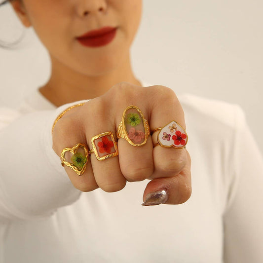 Open Adjustable Steel Ring with Dried Flowers_CWMM8930
