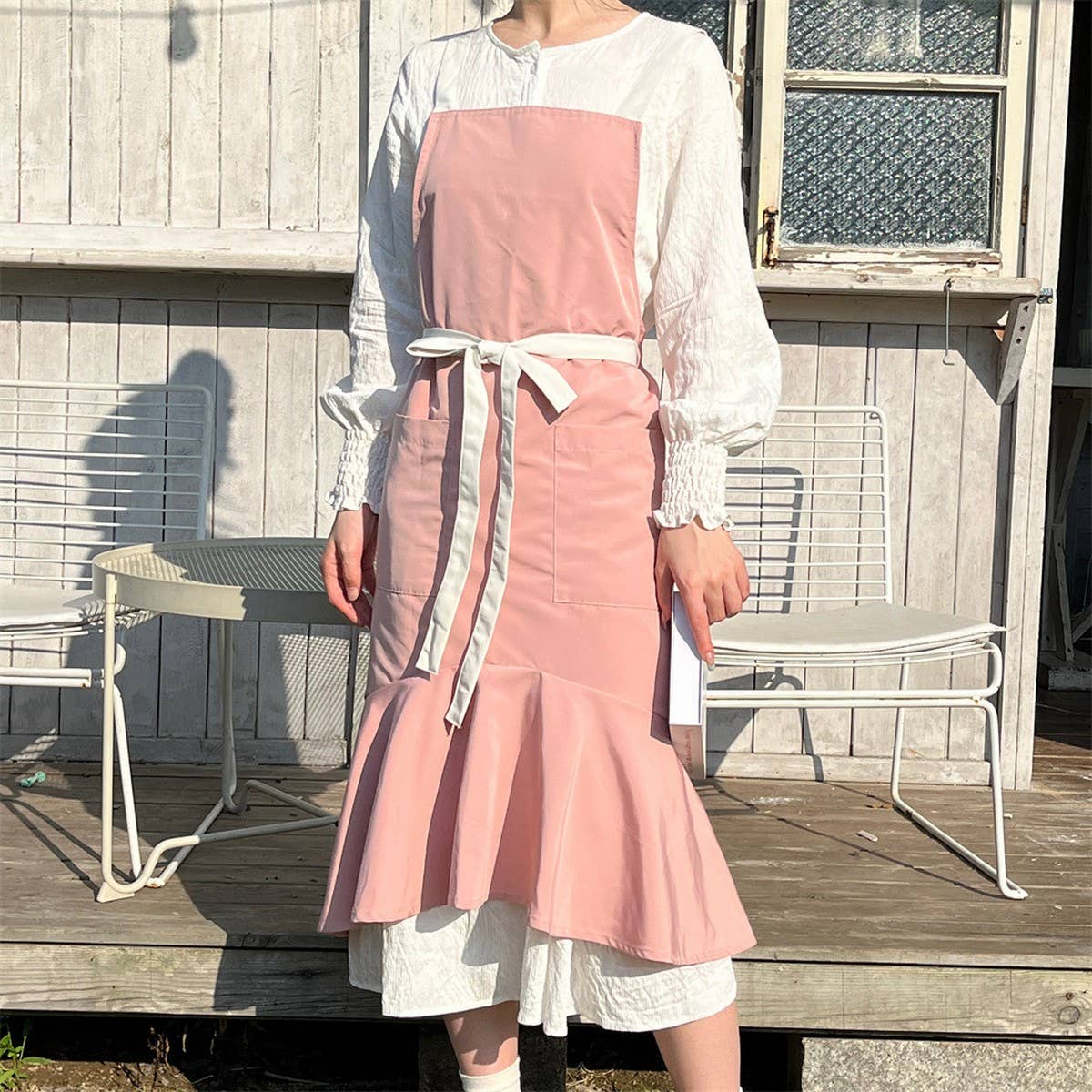 WATERPROOF AND ANTI-FOULING FISHTAIL APRON