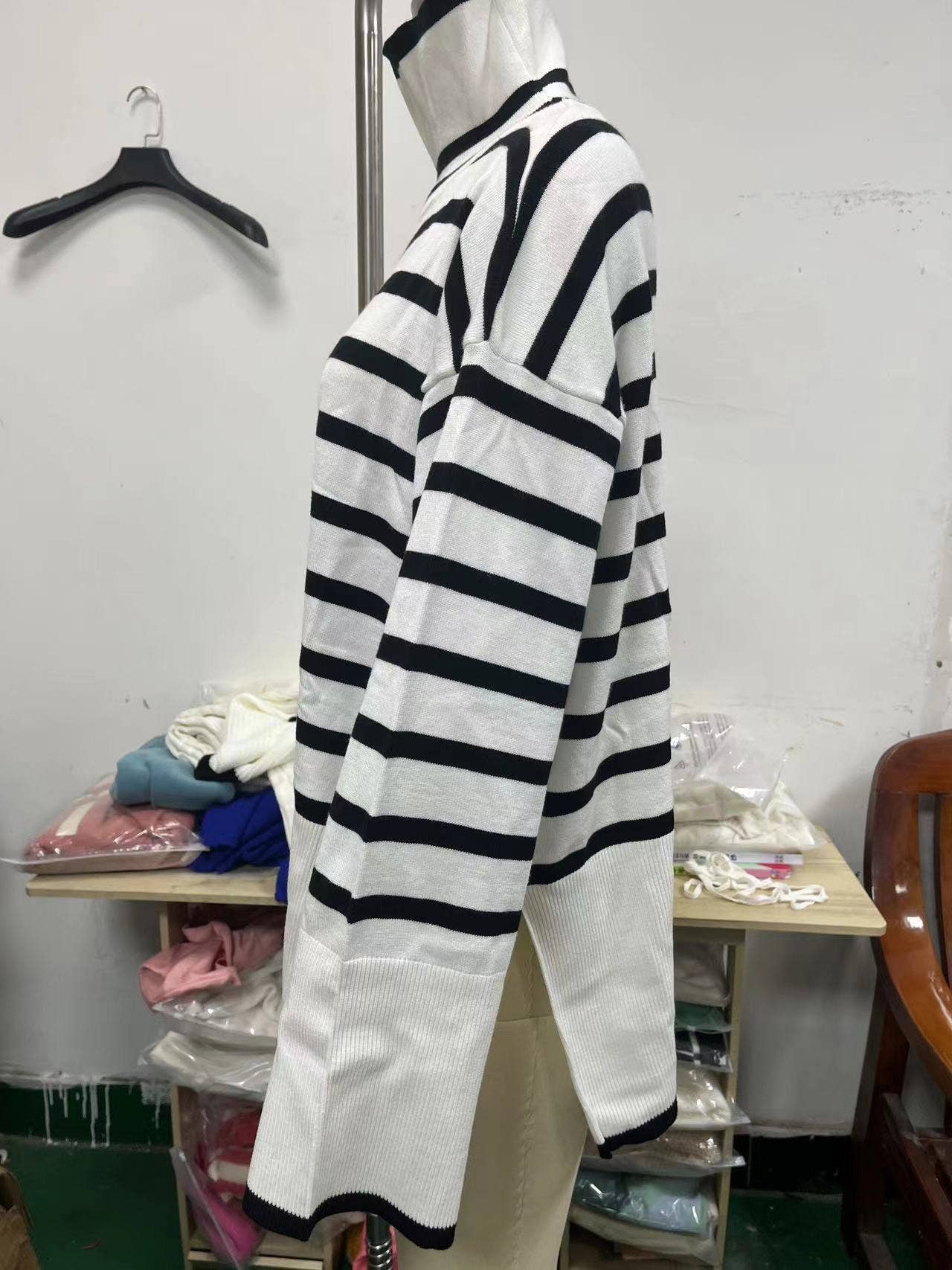 SLOUCHY STRIPED SWEATER WITH THICK TURTLENECK