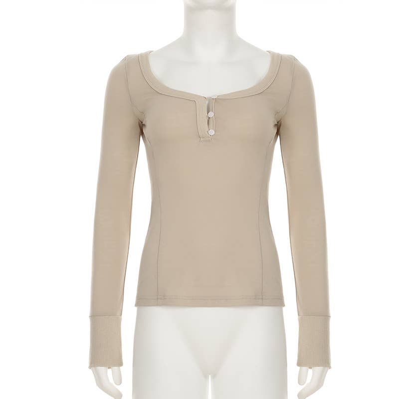 SLIM-FIT LOW-CUT ROUND NECK THREE-BUTTON T-SHIRT