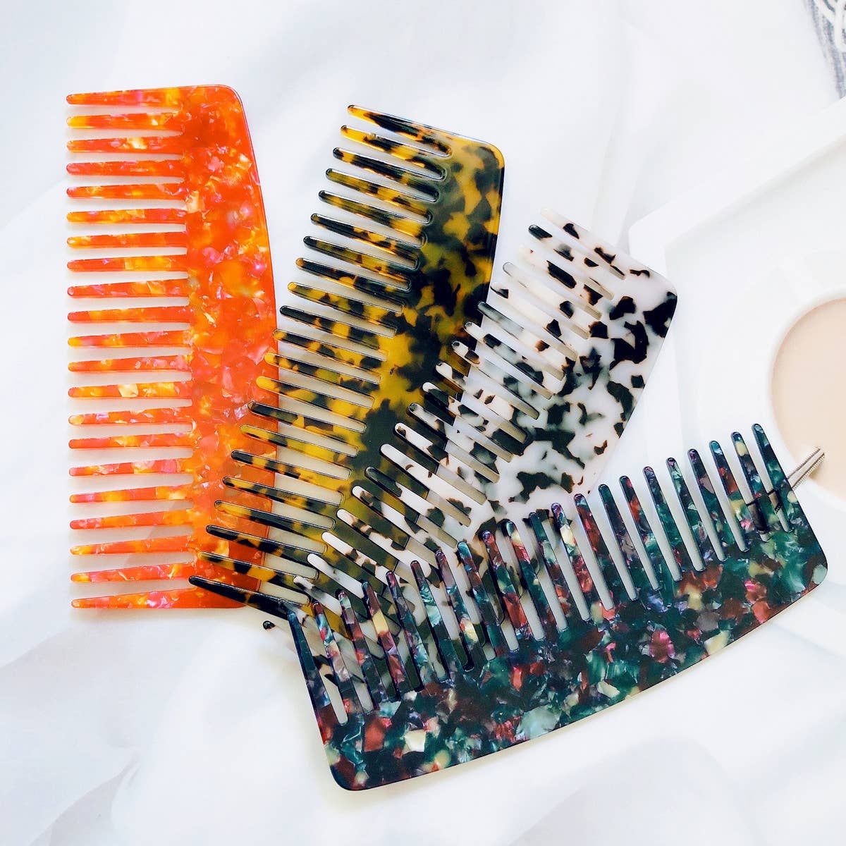 SIMPLE ANTI-STATIC LEOPARD PRINT HAIR COMB