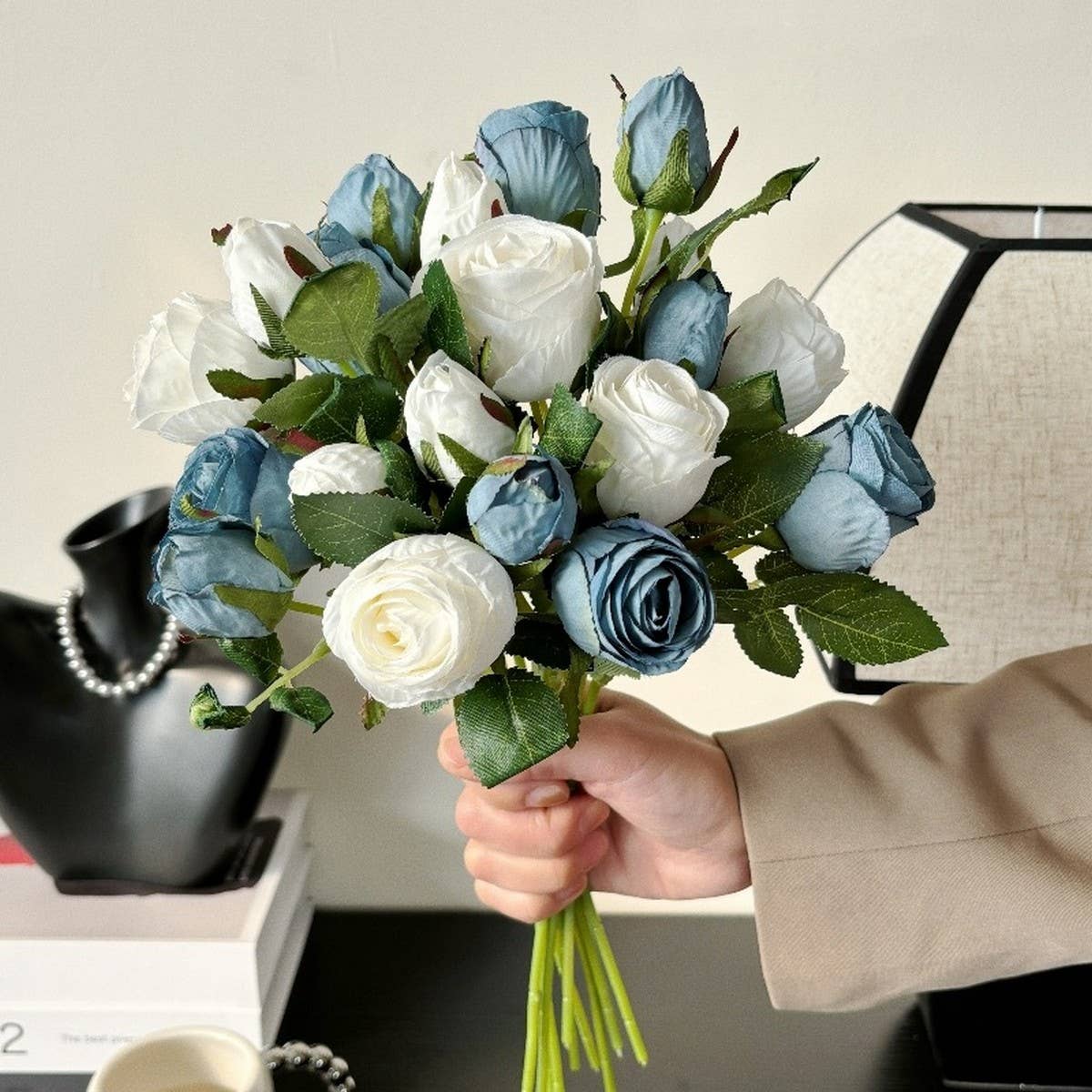 Vintage 2-Head Burnt Edge Mini Rose Bouquet