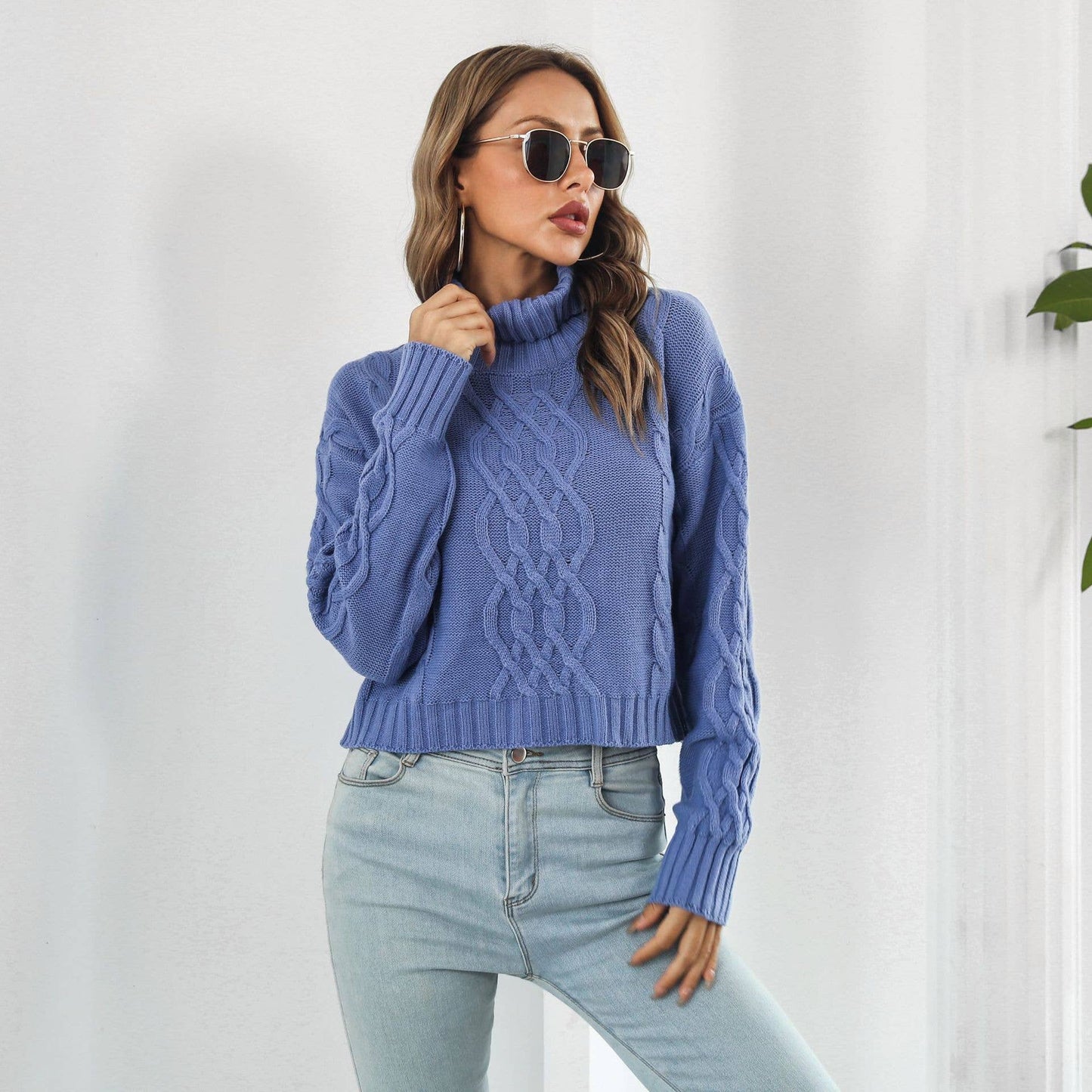 Twist turtleneck short long-sleeved sweater