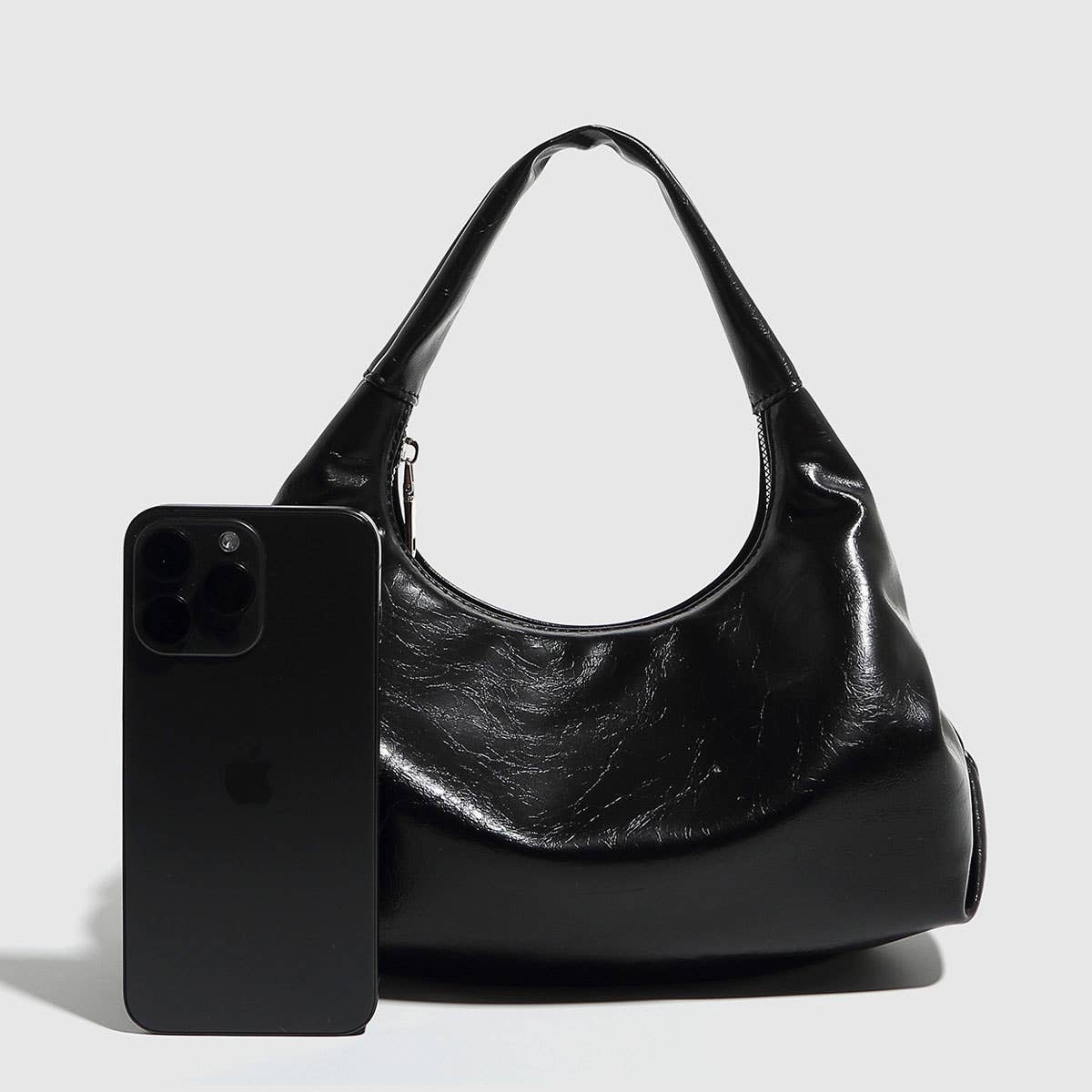 Elegant Black Ruched Cloud Dumpling Bag_CWAB5696