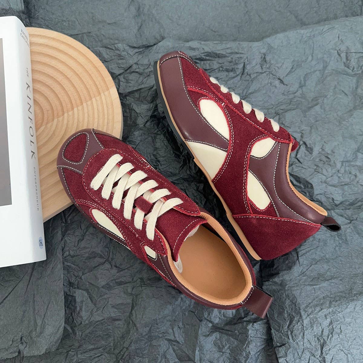 Retro Colorblock Sneakers in Wine Red Style_CWSHF0168