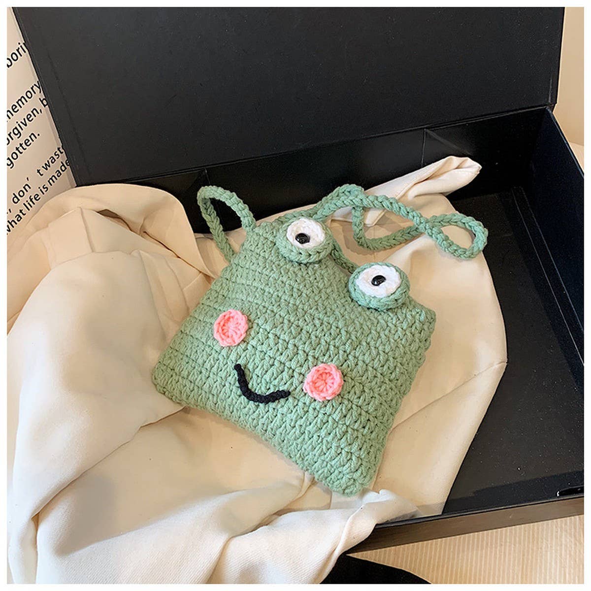 CUTE BIG-EYED CARTOON FROG CROCHET BAG_CWAB2413