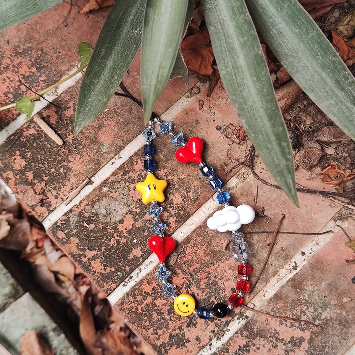 CWMM8708_SIMPLE HANDMADE BEADED HEART MOBILE PHONE STRAP