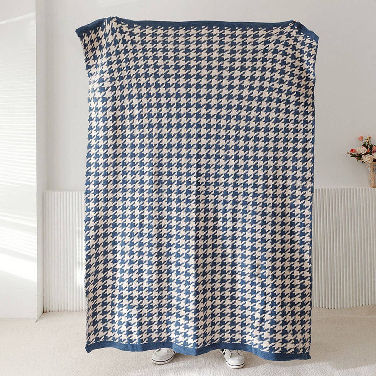 VERSATILE HOUNDSTOOTH KNITTED WOOL THROW BLANKET