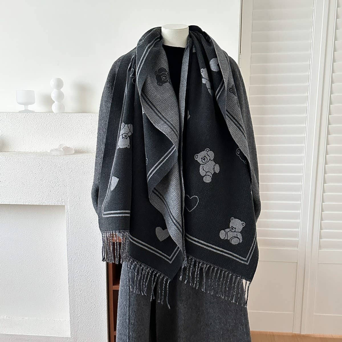 CWASC03140_REVERSIBLE HEART BEAR SCARF WINTER WARM SHAWL