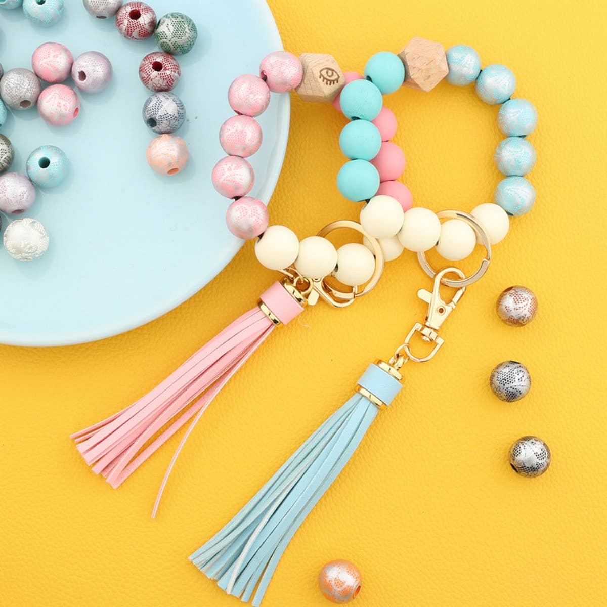 TASSEL PRINTED WOODEN BEAD KEYCHAIN