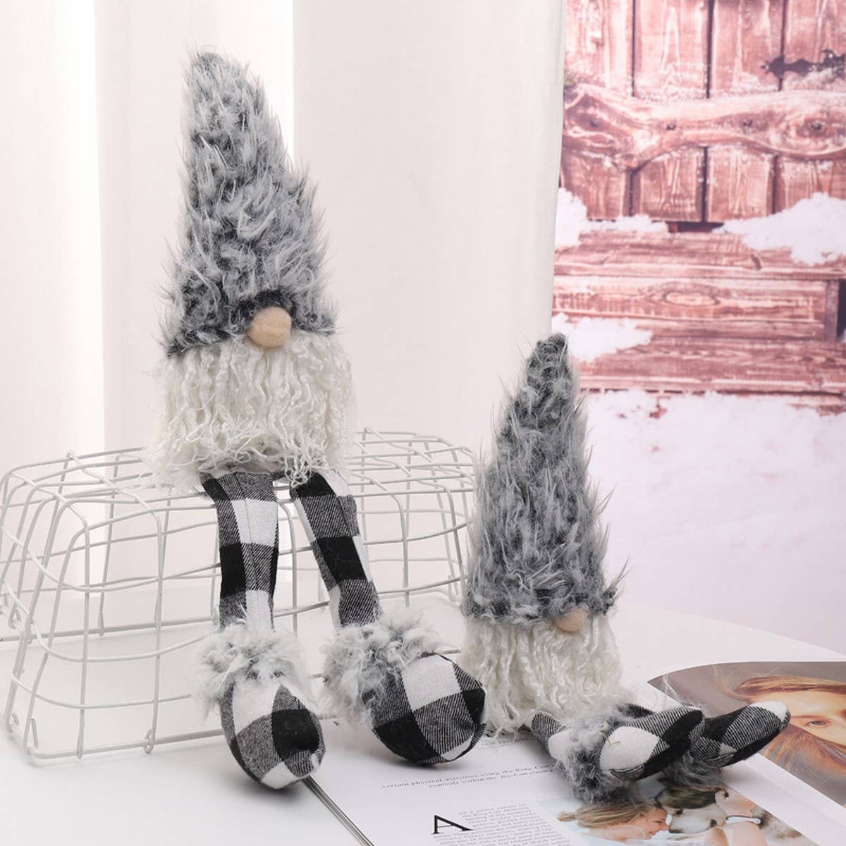 CHRISTMAS PLUSH FACELESS DOLL FIGURINE DECORATION