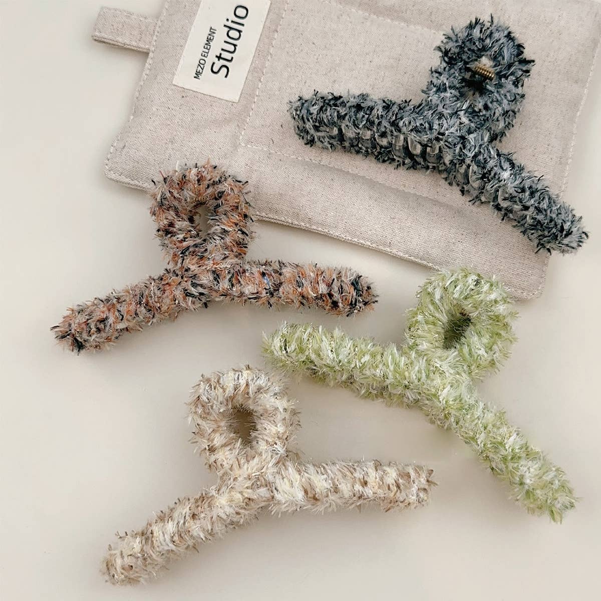 PATCHWORK FABRIC GRAB JACKET RACK LARGE