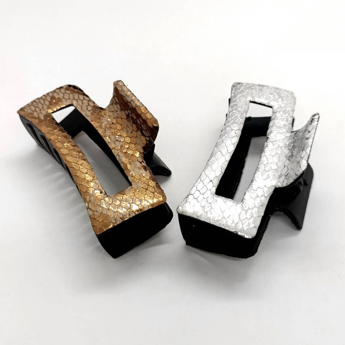 Vintage Gold Metallic Snake Skin Hair Claw