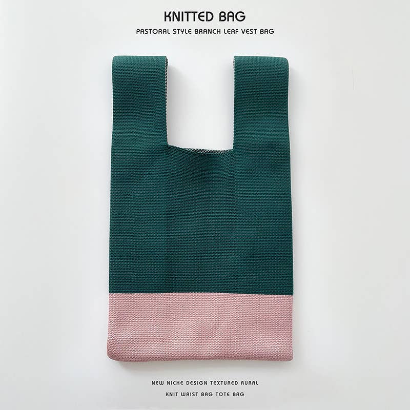 Heart-shaped color-blocked knitted handbag