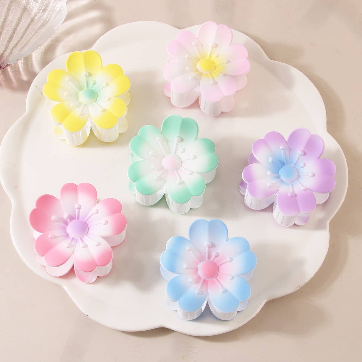 Flower Gradient Heart Petal Hair Claw Clips