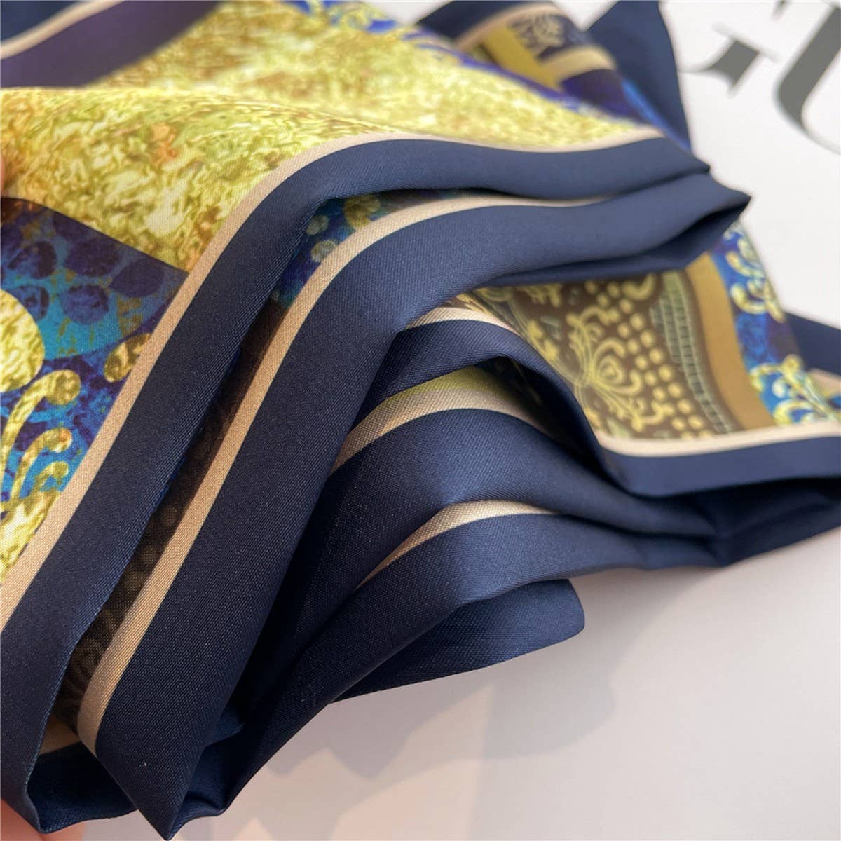 RETRO PRINTED DOUBLE-LAYER NARROW SILK HEAD SCARF_CWASC1536