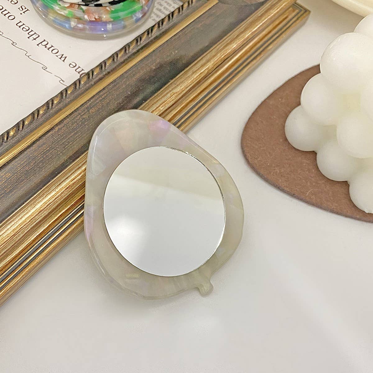 Compact Acetate Leaf-Shaped Makeup Mirror