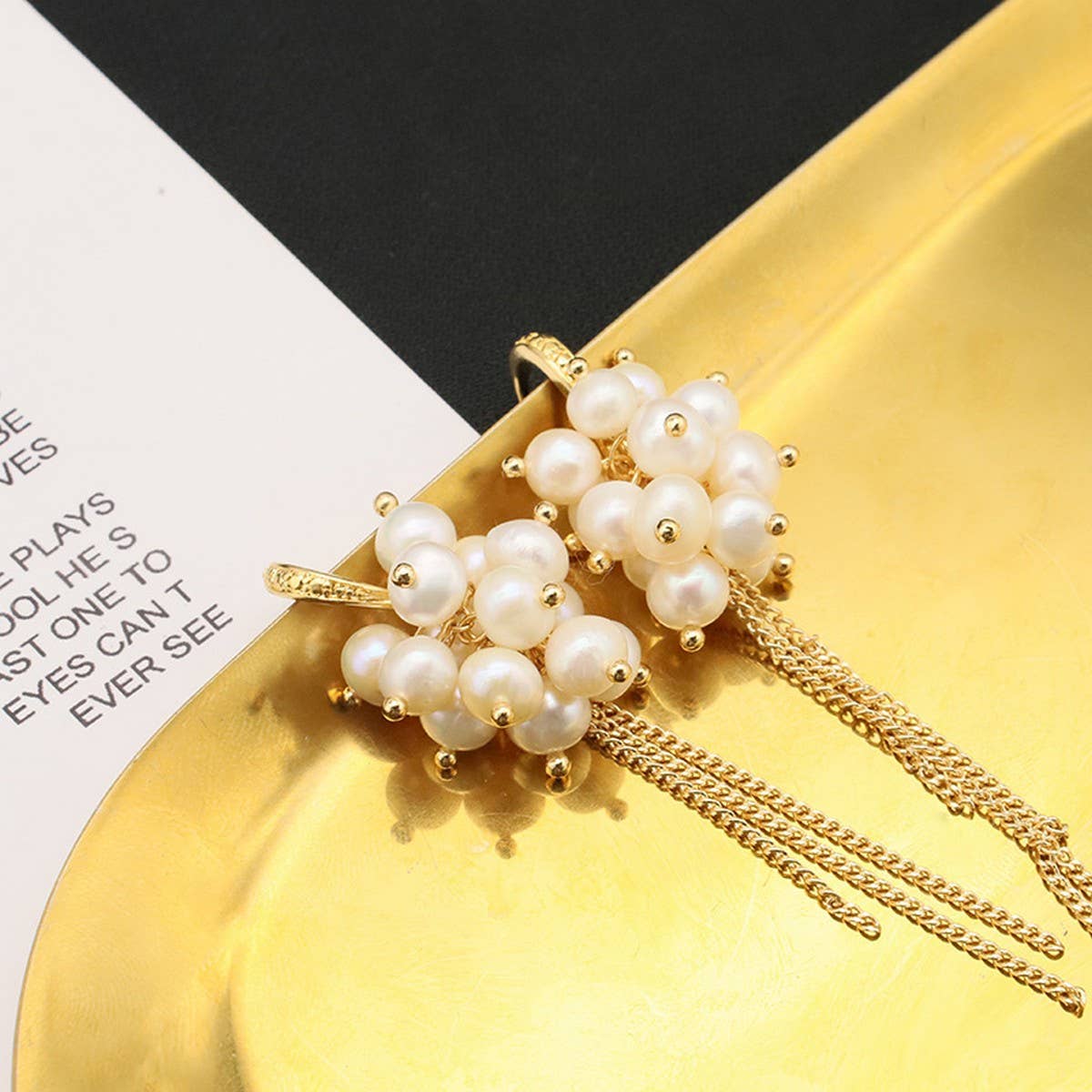 NEW HIGH-END RETRO TASSEL PEARL EARRINGS