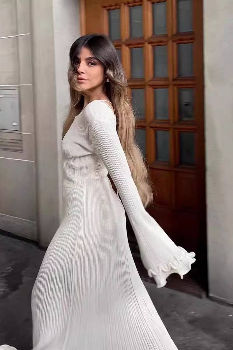 CWDMD4140_PLEATED WAVY EDGE OPEN BACK LONG SLEEVE DRESS